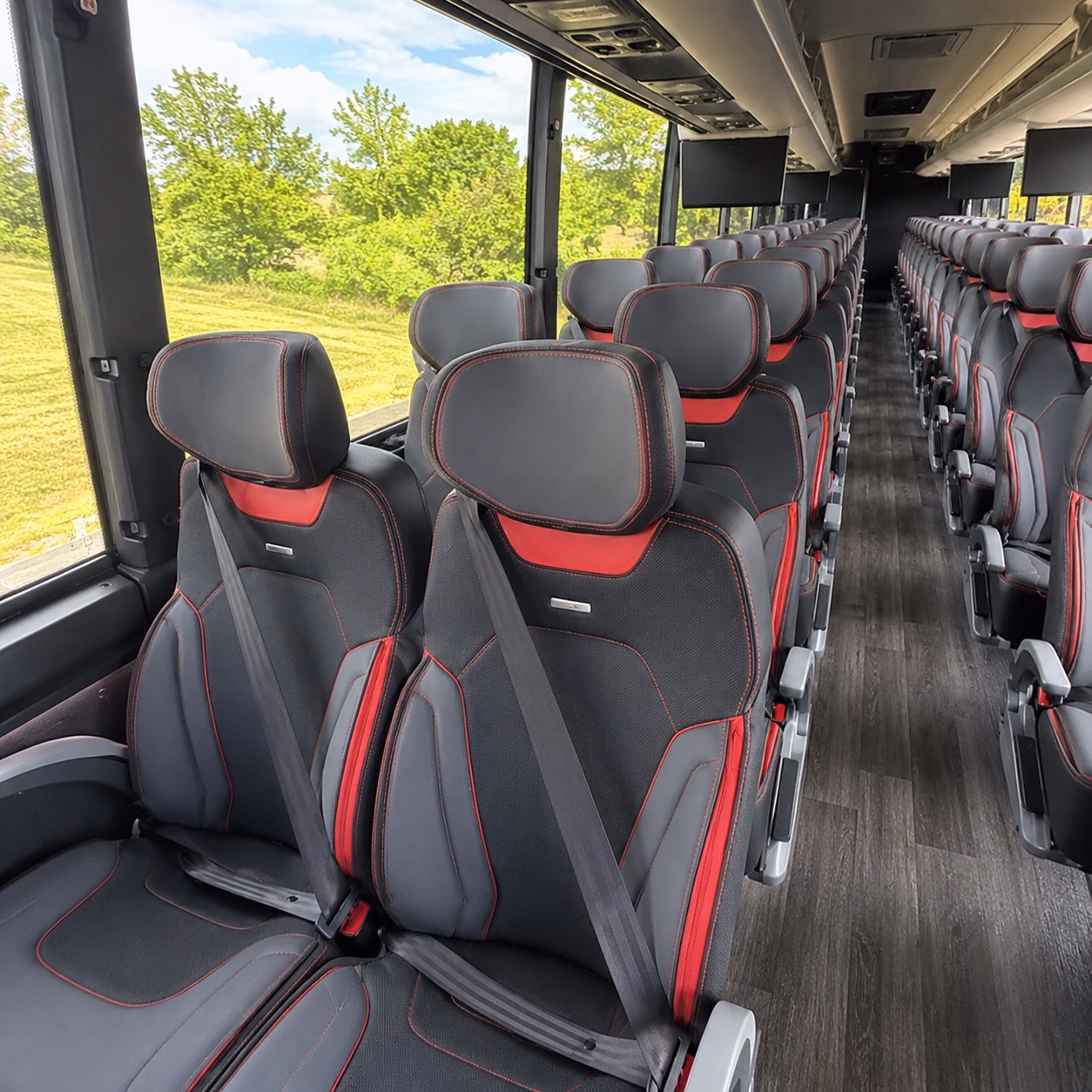 charter buses to cleveland museum of natural history and university circle
