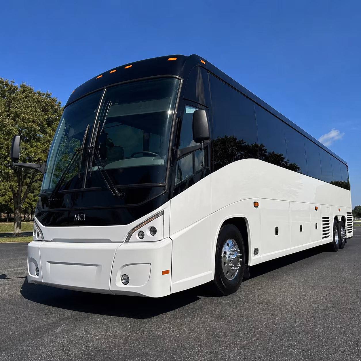 hit chicago detroit or niagara falls on a long distance motorcoach from parma