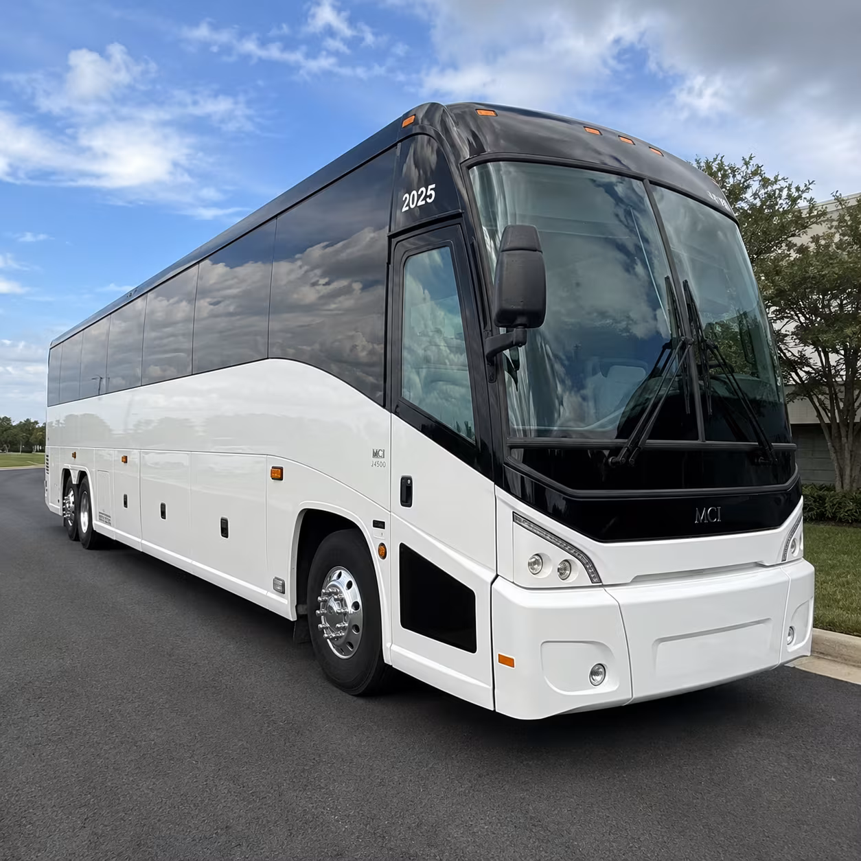 with so many students cleveland metroparks zoo is even better on a charter bus